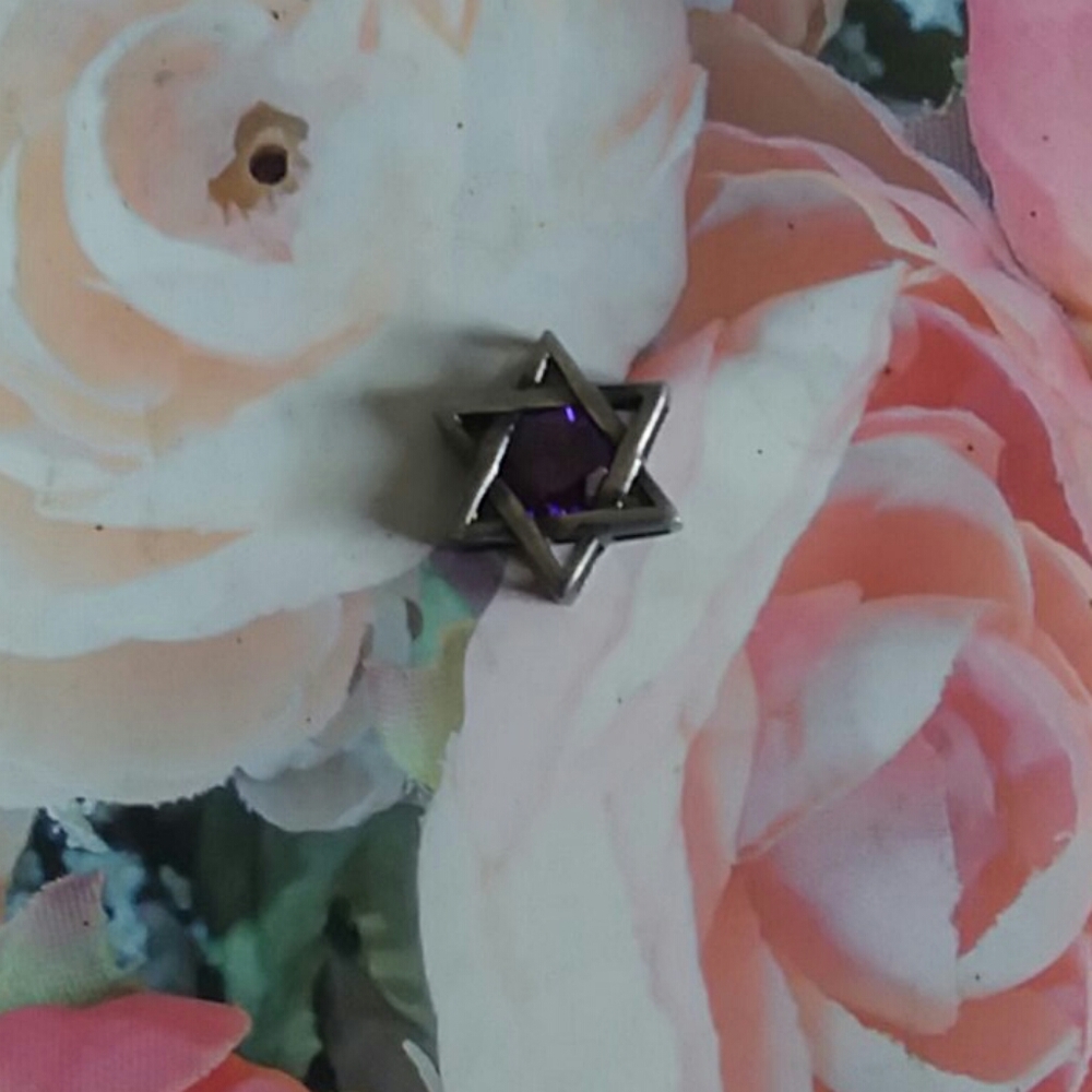 Star of David amythist pendent no chain